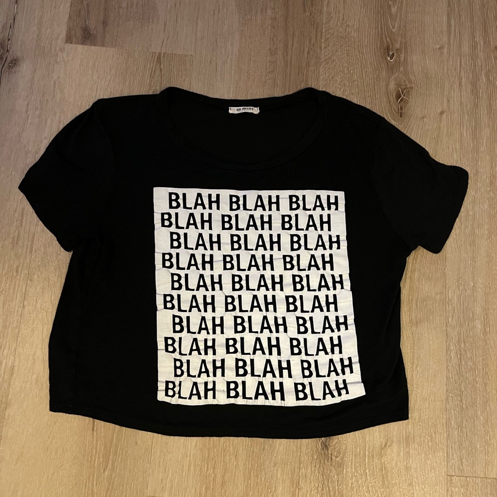 🟣 3 for $25 G Mini Blah T-Shirt Size Medium